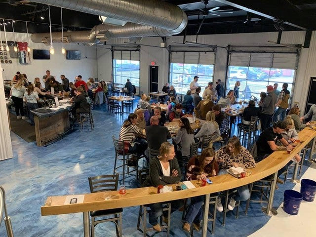 The Roswell Series CON180PC Bolt Down Base have a 3" Diameter Column in a Black Satin Powder Coat and is available with either a Flat or Tapered Cover. by Rostek